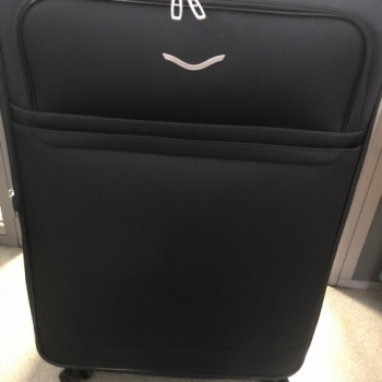 L16 - 1 valise à roulettes 82 litres